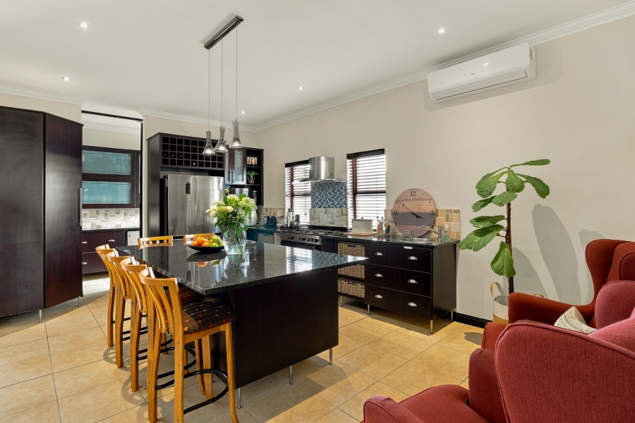 4 Bedroom Property for Sale in Croydon Vineyard Estate Western Cape